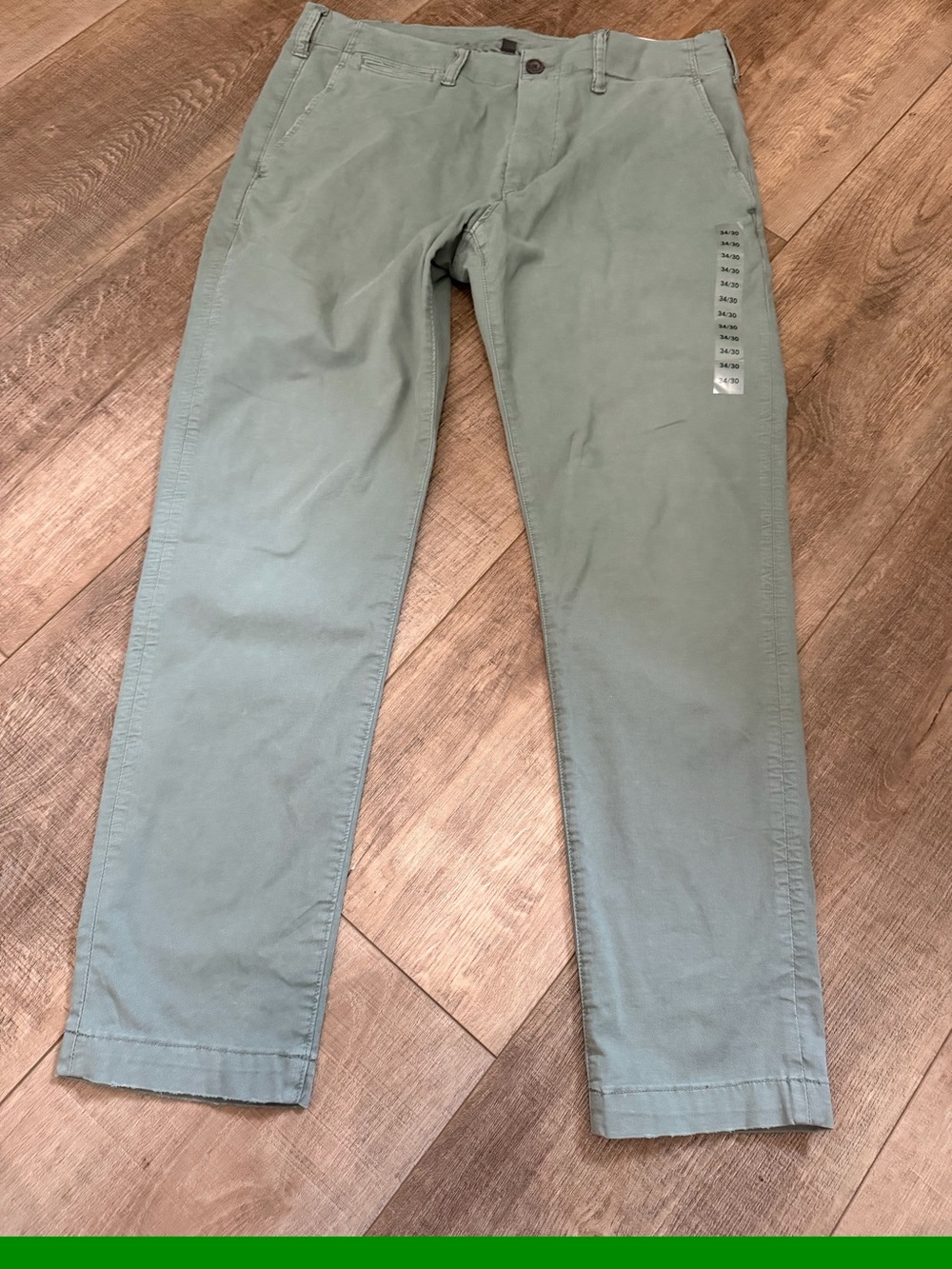Men's American Eagle  Pants in Sage Green size 34/30